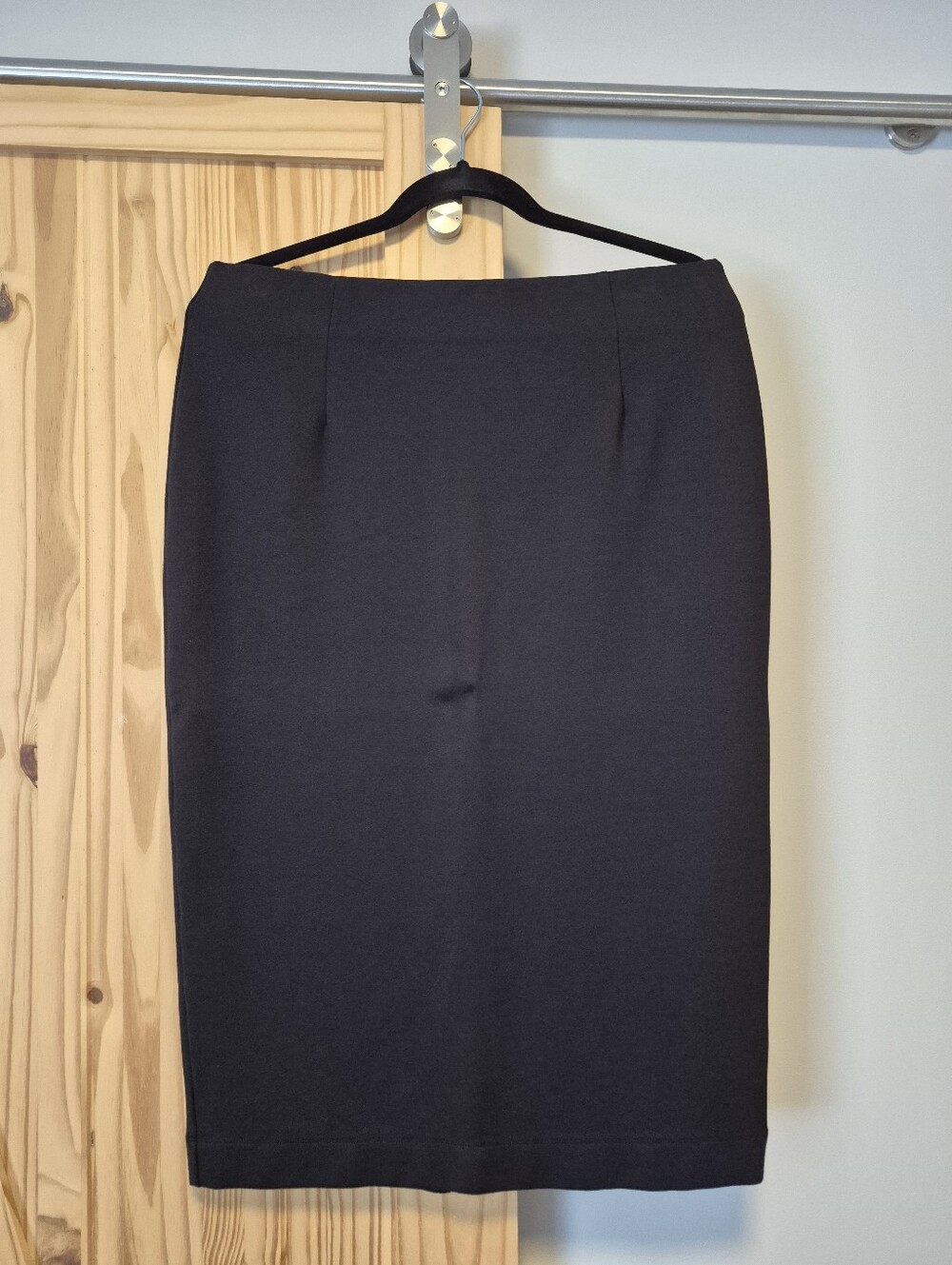 NWOT DNKY Classic Black Pencil Skirt
